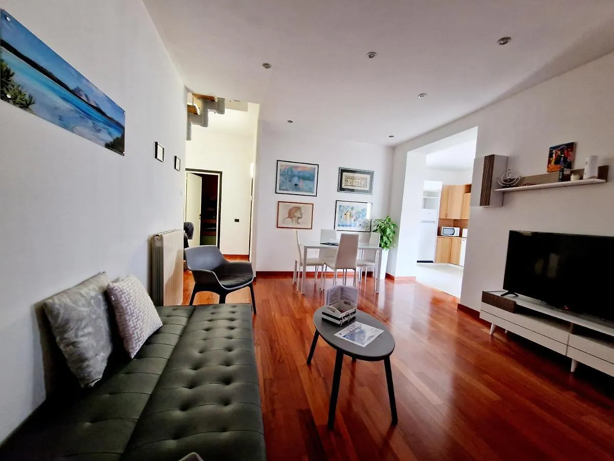Appartement La Casa In Centro à Olbia 0*,